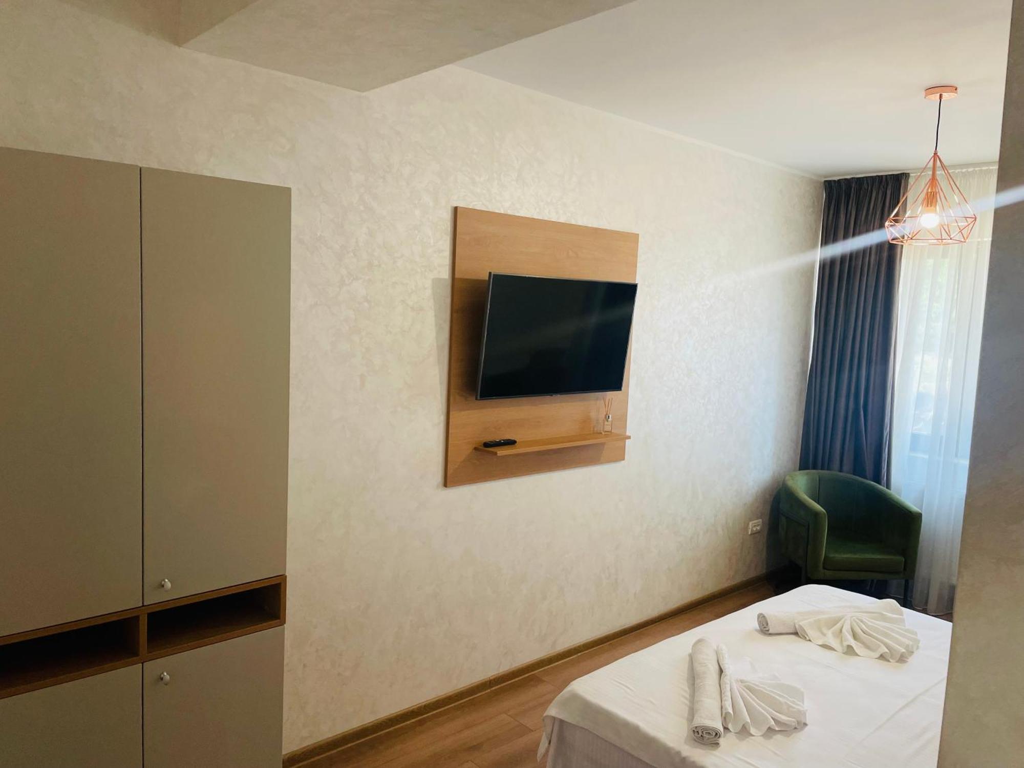 Myamar Apartment Mamaia Exterior photo